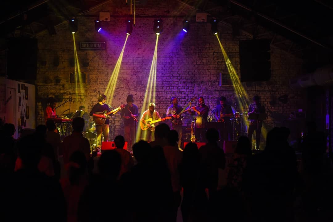Many Roots Ensemble