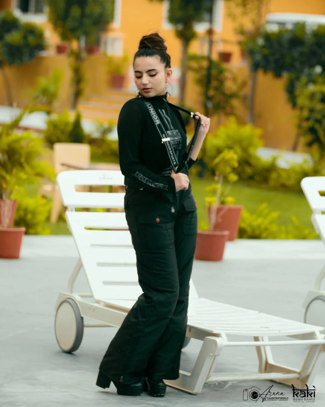 Kaki Singer