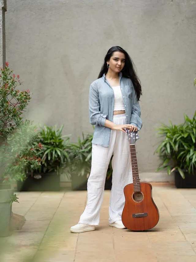 Radhika Bhide – Female Singer