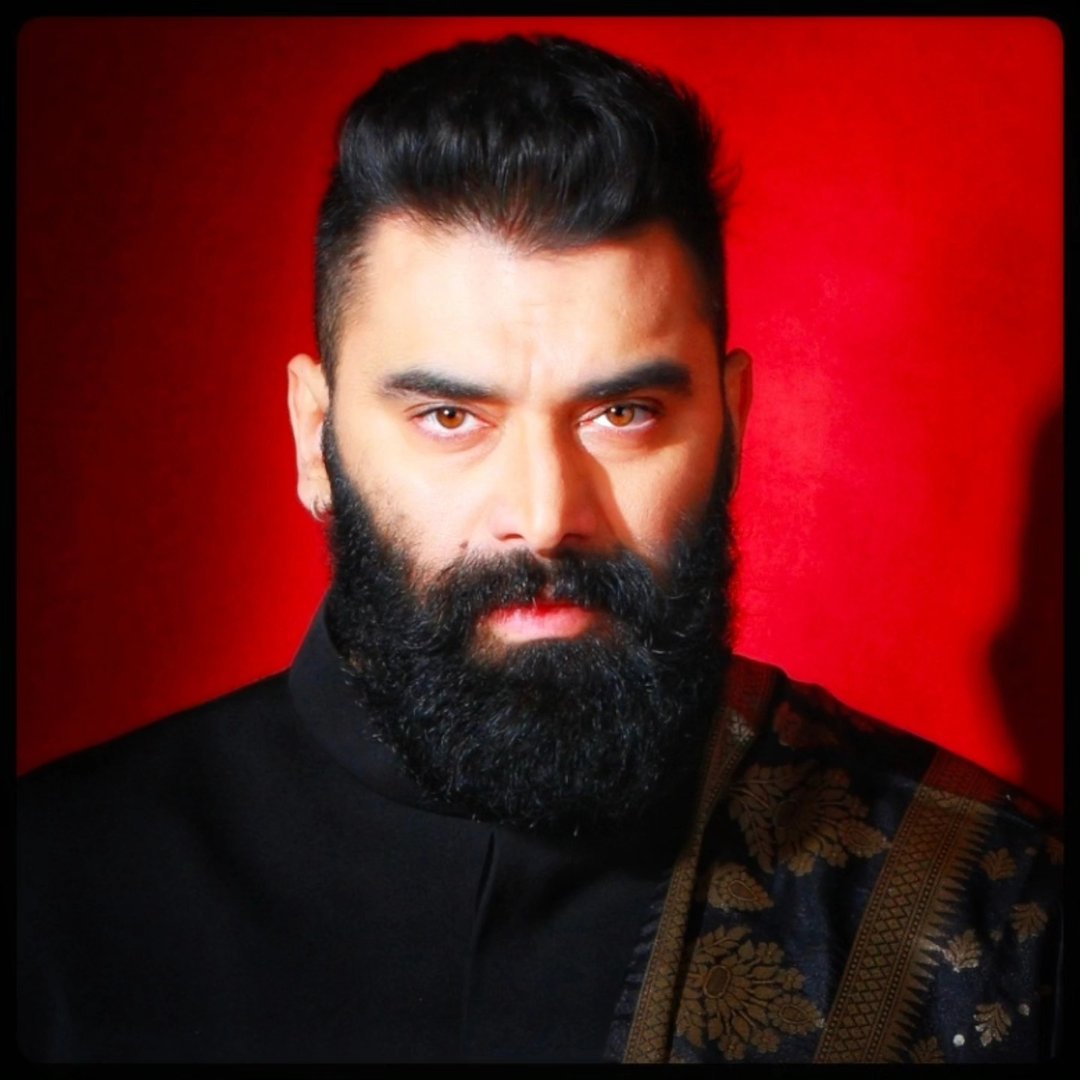 Nikitin  Dheer