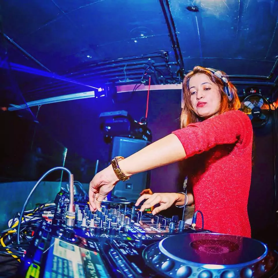 Dj SheryL