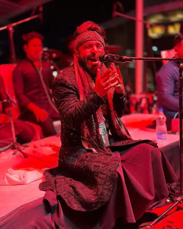 Most Famous and Trending Live Music Band and Singer for Wedding Event