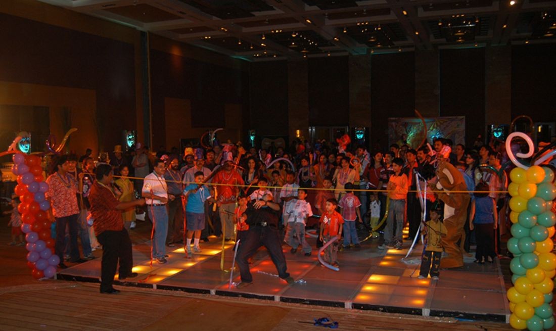 Corporate Annual Family day, Dealer meet, Sales Meet event organiser