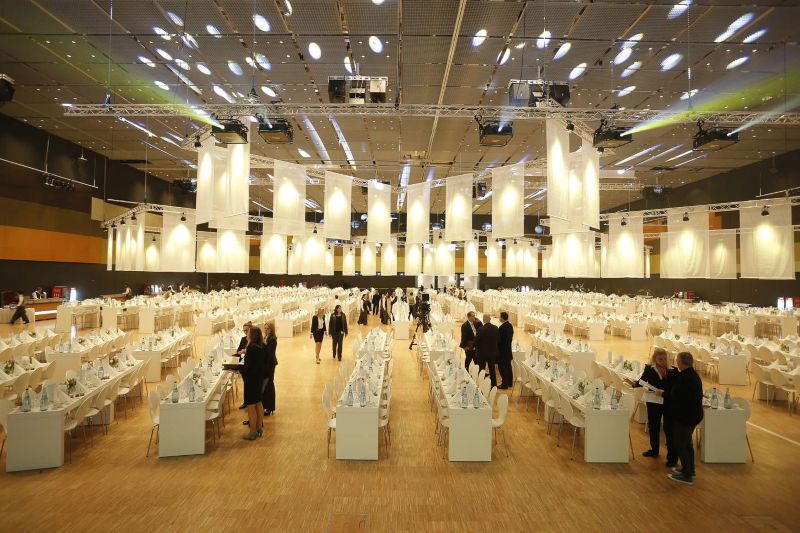 Certification Event Arrangement That Meets Standard