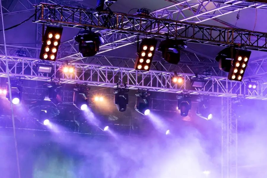 The Different Kinds of Stage Setup and Lighting We Offer
