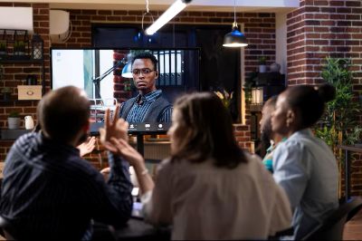 Hybrid Event Management for Physical and Online Audiences
