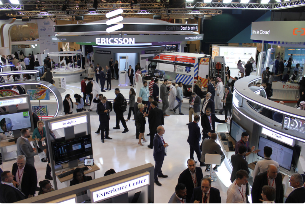 Why Choose Hire4Event for B2B Expo Event?