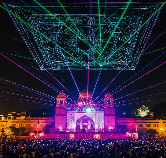Why Hire Laser Show and Projection Mapping Services for Corporate Events and Shows