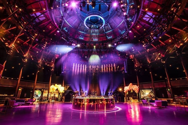 You can get everything you need for a corporate event in one place