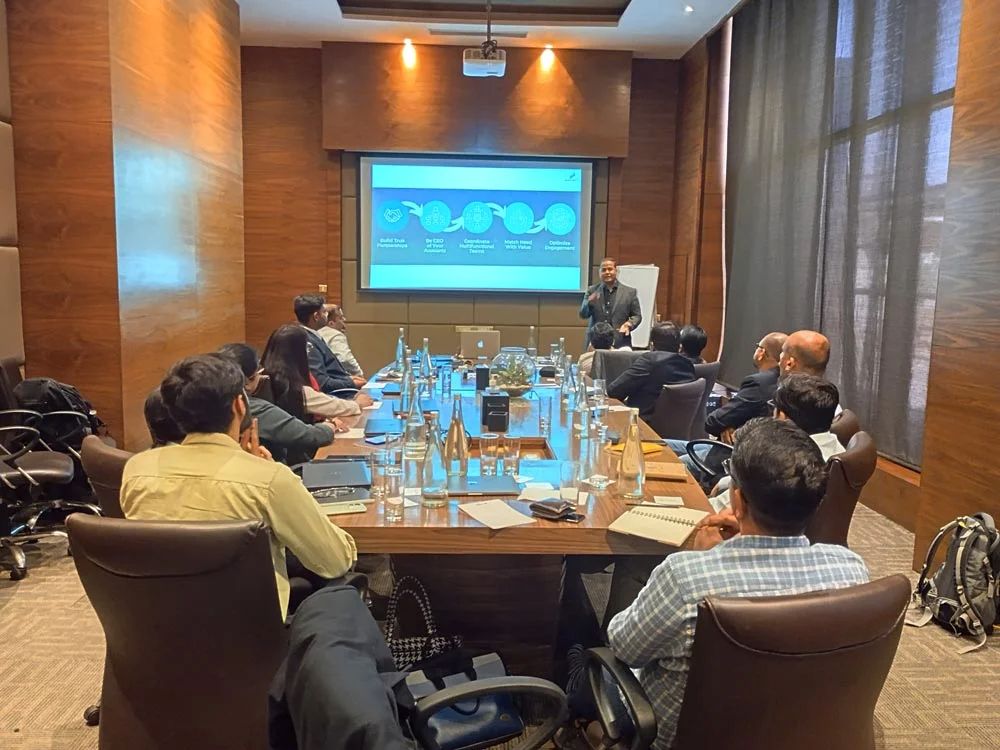 Motivational Speaking Services for Corporate Events, Conferences & Sales Teams