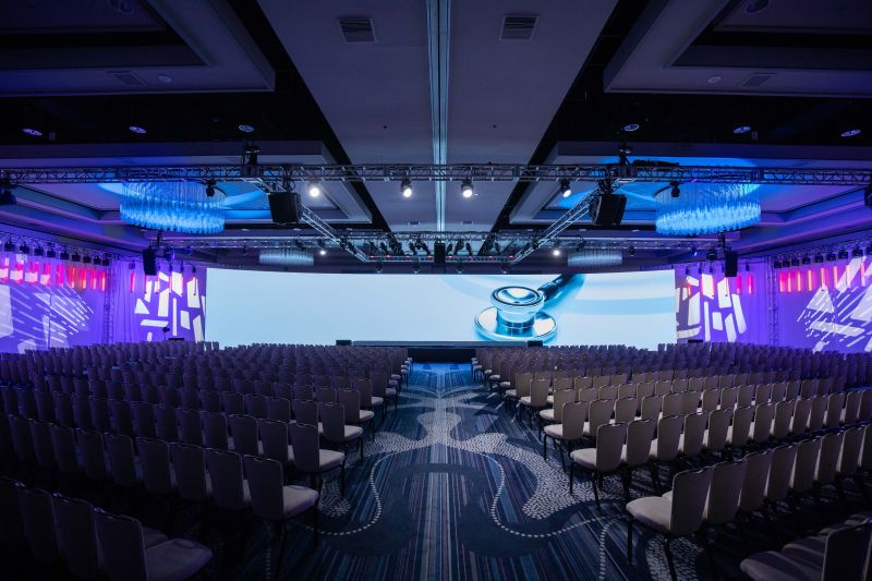 Engagement-Ready Arrangement for Every Event