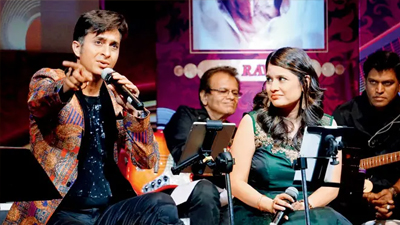 Top 10 Best Voiced Mumbai Singers for Corporate & Concerts