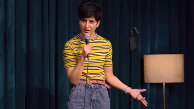 Top 8 Female Comedians in Delhi for Stage Performances