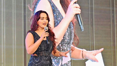 Top Emcee in Delhi 2025 | Professional Anchors for Events NCR