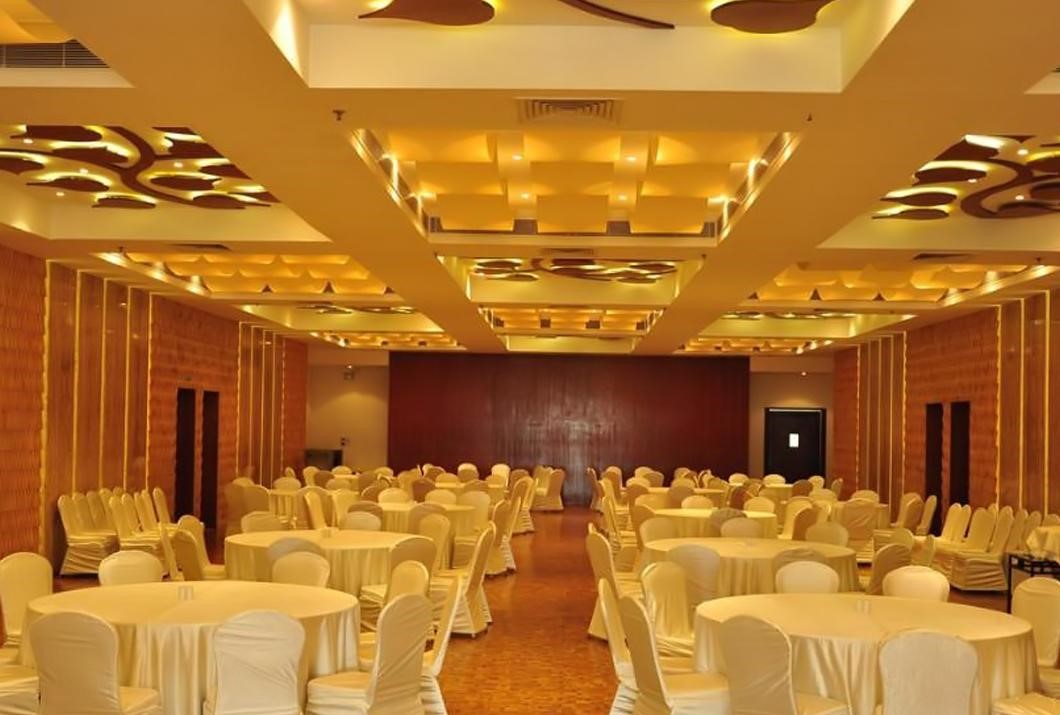 Sri Sai grand central Hotel 