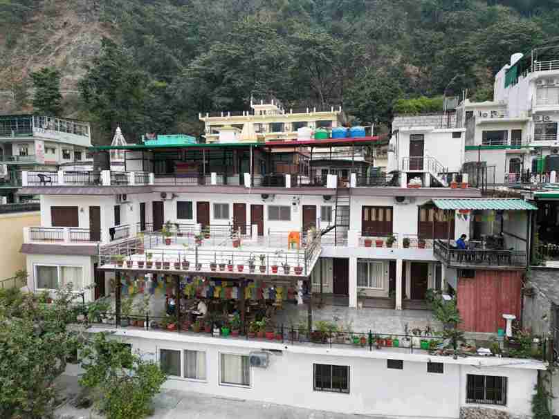 Karwaan by the Ganges