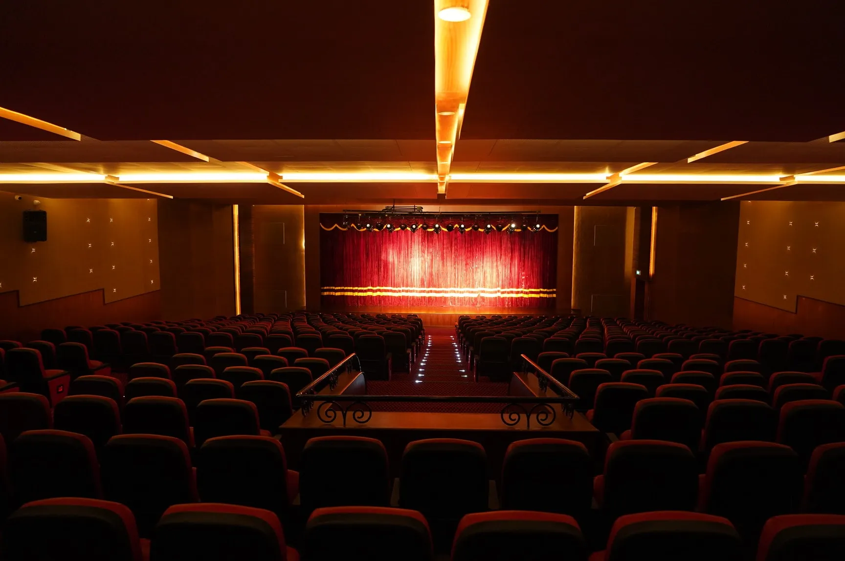 Sheth Gokuldas Tejpal Auditorium