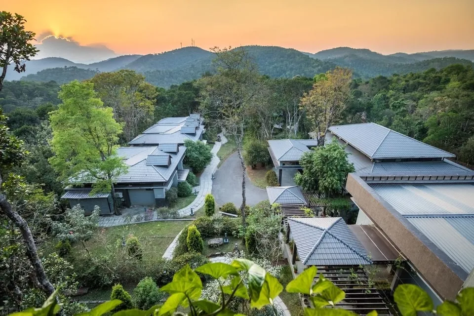 The Mountain Courtyard