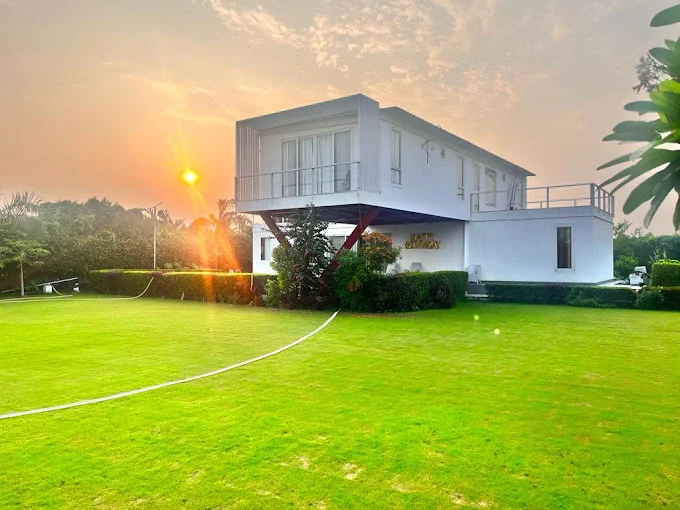 Tara's Riverside Farmhouse