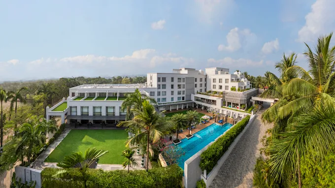 The Crown, Bhubaneswar